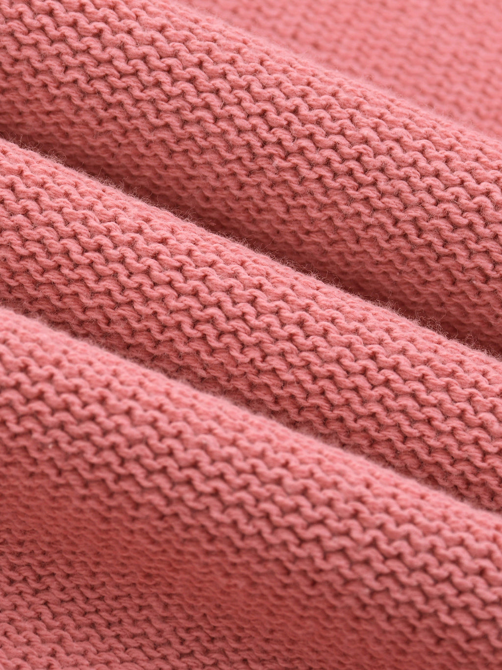 Pull Vintage Délavé à Bords Effilochés – Édition Épingle au Dos