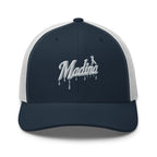 Casquette trucker MM bleu marine et blanche — vue de face