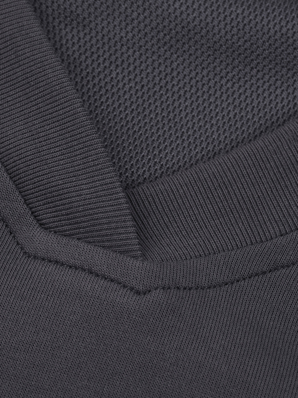 T-shirt V-Neck Premium - Style Sporty Maison Madina